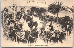 06 NICE - Carnaval - Une Bataille De Fleurs  - Other & Unclassified