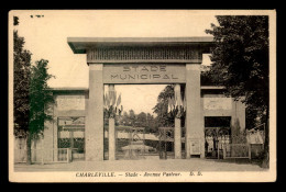 STADES - FOOTBALL - CHARLEVILLE (ARDENNES) - Stadiums