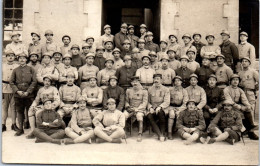 36 ISSOUDUN - CARTE PHOTO - Groupe De Soldats Tous Nommes (mai 1918) - Issoudun