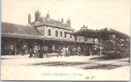 39 LONS LE SAUNIER - La Gare, Les Quais (train) - Lons Le Saunier