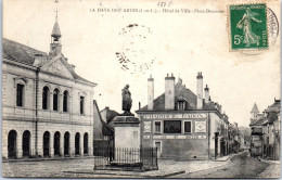 37 LA HAYE DESCARTES - Hotel De Ville Et Place Descartes  - Other & Unclassified