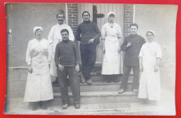 Carte Photo Anime Groupe Militaires Infirmieres - Guerre 1914-18