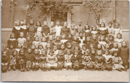 69 LYON - CARTE PHOTO - Ecole De Filles (a Situer) - Sonstige & Ohne Zuordnung