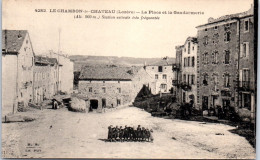 48 LE CHAMBON LE CHATEAU- La Place Et La Gendarmerie  - Other & Unclassified