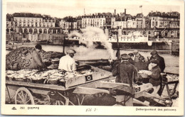 76 DIEPPE - Debarquement Des Poissons  - Dieppe