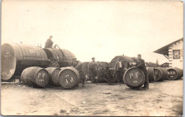 37 CHENONCEAUX - CARTE PHOTO - Dechargement De Tonneaux Gare  - Other & Unclassified