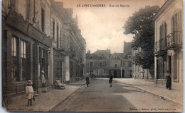 49 LE LION D'ANGERS - La Rue Du Marche. - Sonstige & Ohne Zuordnung