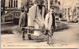 03 BOURBON L'ARCHAMBAULT - L'etablissement Chaise A Porteurs  - Other & Unclassified