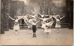 60 CLERMONT - CARTE PHOTO - Fete Paroissiale, Garcons Et Filles  - Clermont