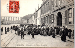 29 MORLAIX - La Rentree A La Manufacture Des Tabacs. - Morlaix