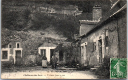 72 CHATEAUDU LOIR - Type De Maison Dans La Roche  - Chateau Du Loir