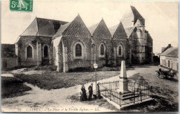 80 CAYEUX - La Place Et La Vieille Eglise - Cayeux Sur Mer