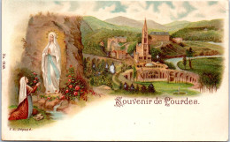 65 LOURDES - Un Souvenir De La Grotte  - Lourdes