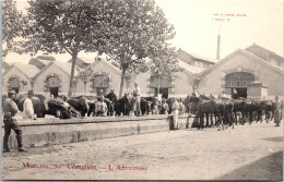 03 MOULINS - Caserne Du 10e Chasseurs, L'abreuvoir  - Moulins