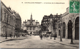 92 LEVALLOIS PERRET - L'avenue De La Republique  - Levallois Perret