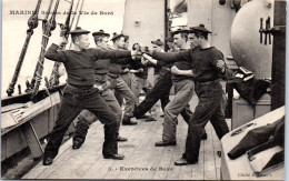 BATEAUX DE GUERRE  Exercice De Boxe Sur Le Pont  - Warships