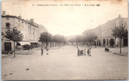 42 PELUSSIN - Vue De La Place Des Croix. - Pelussin