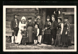 AK Familie In Bregenzwälder Trachten  - Non Classés