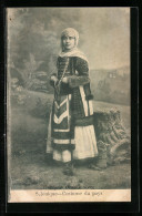 AK Salonique, Costume Du Pays, Griechin In Tracht  - Unclassified