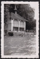 Jolie Photographie De La Chapelle De Tell, Sisikon, Suisse Années 40/50, Architecture, Patrimoine 5,9 X 9 Cm - Orte