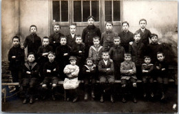 01 SAINT ETIENNE SUR CHALARONNE CARTE PHOTO - Ecole De Garçons  - Unclassified