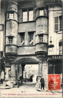 51 REIMS - Ancienne Porte De La Cour Du Chapitre. - Reims