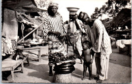 SENEGAL - Scene De Vie Au Village.  - Sénégal