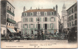 24 PERIGUEUX - La Place De La Mairie Jour Du Marche  - Périgueux