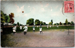 SPORT - FOOTBALL - Match Sur Un Terrain  - Voetbal