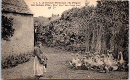 24 En Dordogne - Une Gardeuse D'oies  - Sonstige & Ohne Zuordnung