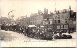 18 VIERZON - Vue De La Place Du Marche Au Ble.  - Vierzon