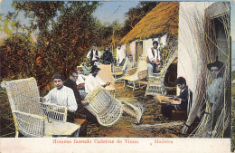 Madeira - Homens Fazendo Cadeira De Vimes - Madeira