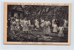 Guyane - CAYENNE - Orphelines Au Travail - Ed. Soeurs De St-Joseph De Cluny  - Cayenne