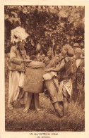 Cameroun - Un Jour De Fête Au Village - Les Tambours - Ed. Missions Des Prêtres Du Sacré-Coeur De St-Quentin  - Kameroen