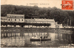 38516-ZE-60-PIERREFONDS-Les Bords Du Lac-----------barque-animée - Pierrefonds