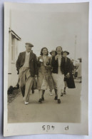 Carte Photo - Plusieurs Personnages - Hove Holiday Snaps - Rough Proof - Europa