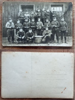 Ancienne Photo - Groupe De Militaires, 1920’s---Devant Un Baraquement - Andere & Zonder Classificatie