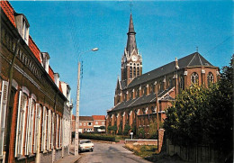 59 - Godewaersvelde - Rue De L'Abbaye - Eglise St-Pierre - Automobiles - CPM - Voir Scans Recto-Verso - Sonstige & Ohne Zuordnung