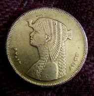 EGYPT - 50 Piastres,  2012 "Cleopatra" KM# 942.2, Agouz - Egypte