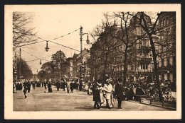 AK Berlin, Strasse Unter Den Linden Mit Passanten  - Mitte