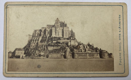 CDV Photographie Ancienne Du MONT SAINT MICHEL Façade Sud Dite L'arrivée - Pélerinage Du Mont Saint Michel - Lieux