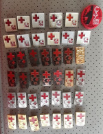 Red Cross Lion Yugoslavia 40 Pins - Autres & Non Classés
