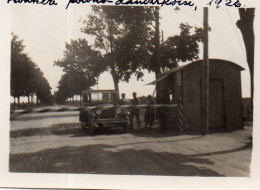 Photo Vintage Paris Snap Shop-frontière Pologne Voiture Car  - Lieux