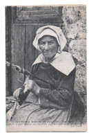 Vieille Femme Des Environs De CHÂTEAULIN  [29] Finistère - Coutumes, Mœurs Et Costumes Bretons - Gros Plan - Animée - Châteaulin