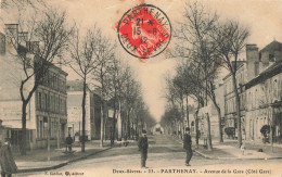 CPA Parthenay-Avenue De La Gare-33-Timbre    L2917 - Parthenay