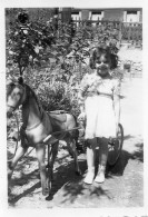 Photo Vintage Paris Snap Shop- Enfant Child Cheval De Bois Wooden Horse Arcueil - Personnes Anonymes