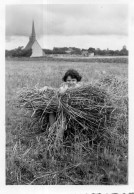 Photo Vintage Paris Snap Shop- Enfant Child Champs Fields  - Anonymous Persons