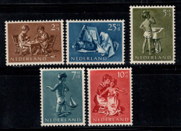 Pays-Bas 1954 Mi. 649-653 Neuf * MH 100% Pour Les Enfants - Nuovi