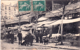 92 - LEVALLOIS PERRET - Un Coin Du Marché - Levallois Perret