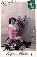 Carte Fantaisie - Gage D Affection - Enfant Au Bouquet De Fleurs - Little Girl - Maedchen - Andere & Zonder Classificatie